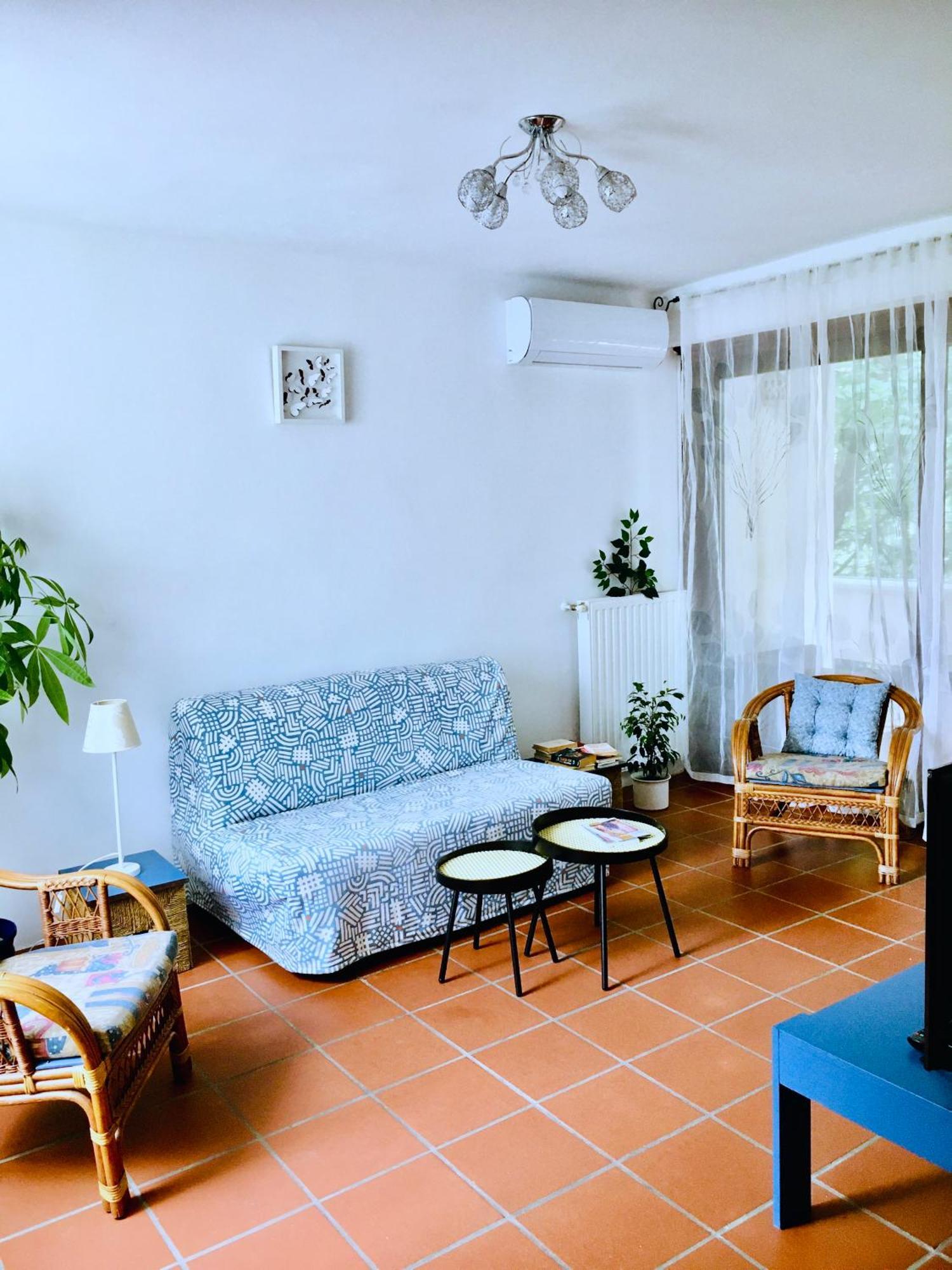 Romantic Two Bedroom Apartments In The Hills Of Budapest With Private Parking Экстерьер фото